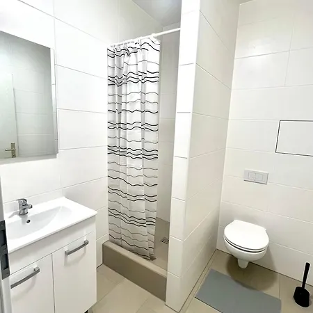 Monteurwohnungen In *